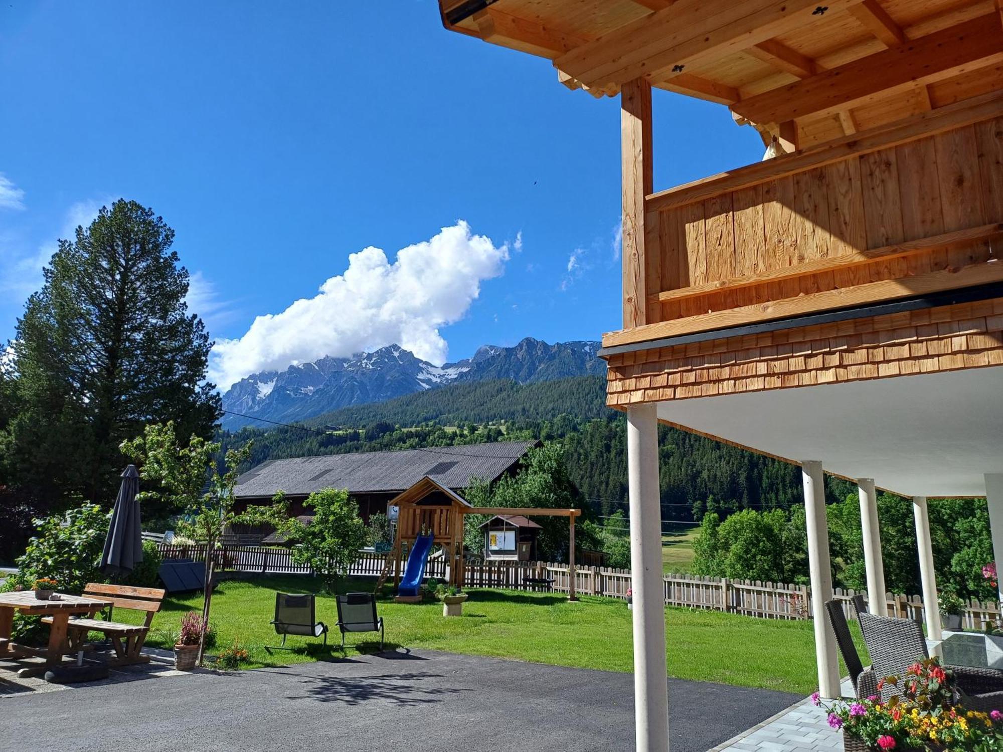 Apartments Haufhof , Haus Im Ennstal Bei Schladming Bagian luar foto